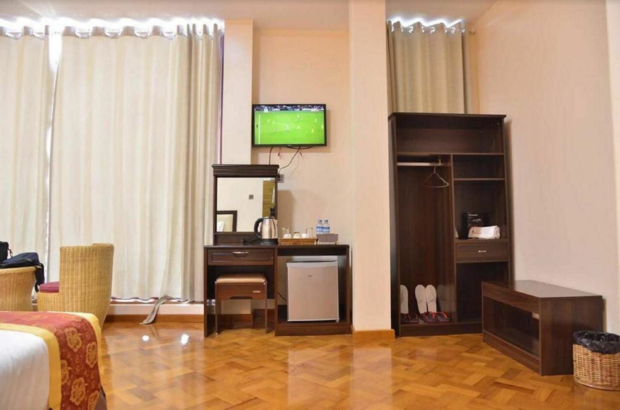 Hotel Yadanar Oo Mandalay Bagian luar foto